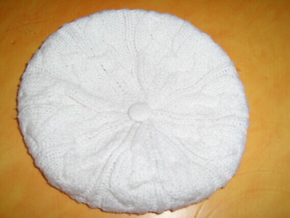 Béret laine taille 52-53_2euros (2)