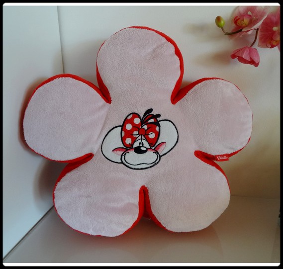 Coussin fleur DIDDLINA 6 €