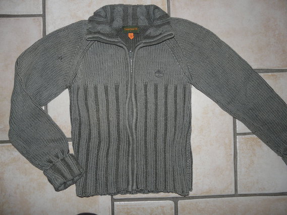 pull Timberland 4,50€ (accroc)