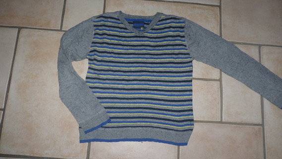 pull marque Z 5€
