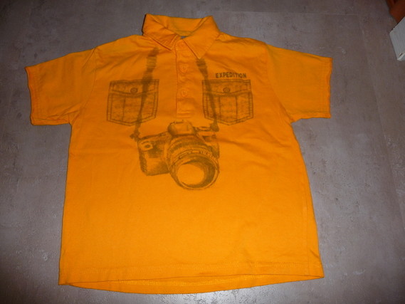 T-shirt Polo jaune TCF 6 ans 2€