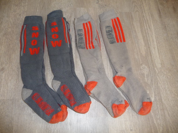 lot 4 paires de chaussettes de ski 31/34 8€