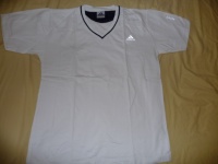 T-shirt ADIDAS taille 40 blanc 10€