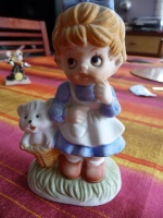 figurine N°2 platre, porcelaine 1€