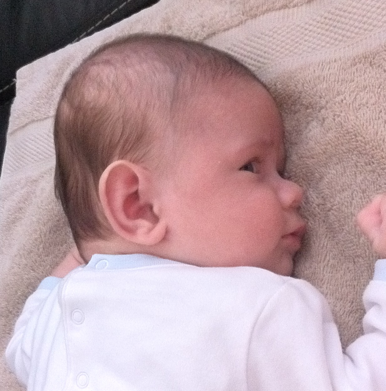 Bebe De 2 Mois Et Demi A La Tete Plate D Un Cote Bebe Grandit Forum Grossesse Amp Bebe Doctissimo Bebe De 2 Mois Et Demi A La Tete Plate D Un Cote Bebe Grandit Forum Grossesse Amp Bebe Doctissimo