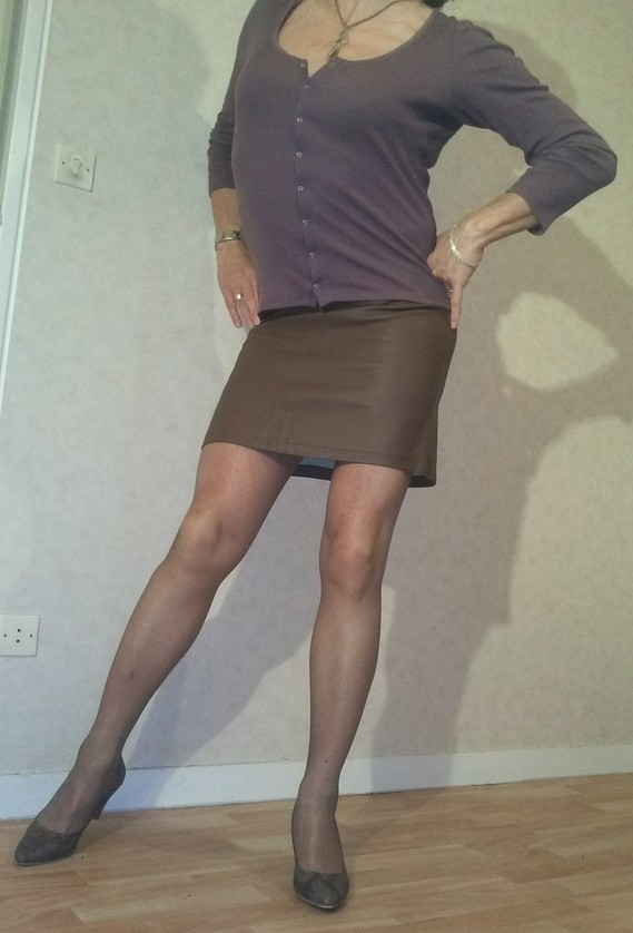 Purple top, skin skirt