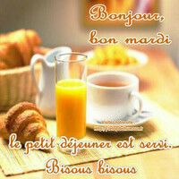 bon-mardi-cafe-croissant-the-jus-d-orange-1