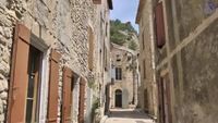 Boulbon, Bouches-du-Rhône, Provence-Alpes-Côte d'Azur, France [HD] (videoturysta)